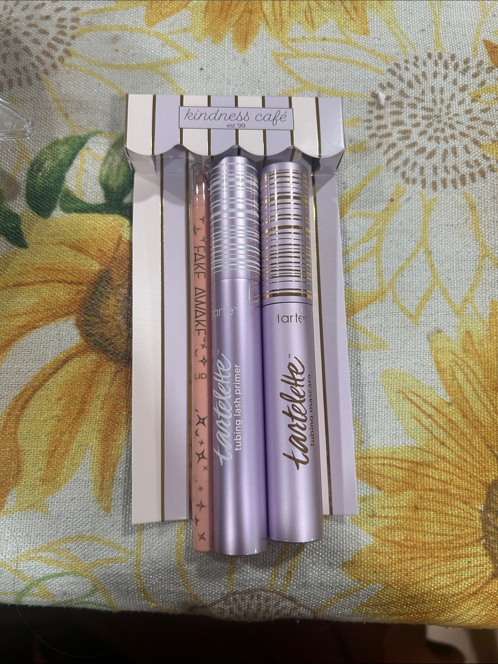 Tarte BUNDLE Tubing Mascara,Tubing Primer, Fake Awake Eyeliner,2 charms/keychain